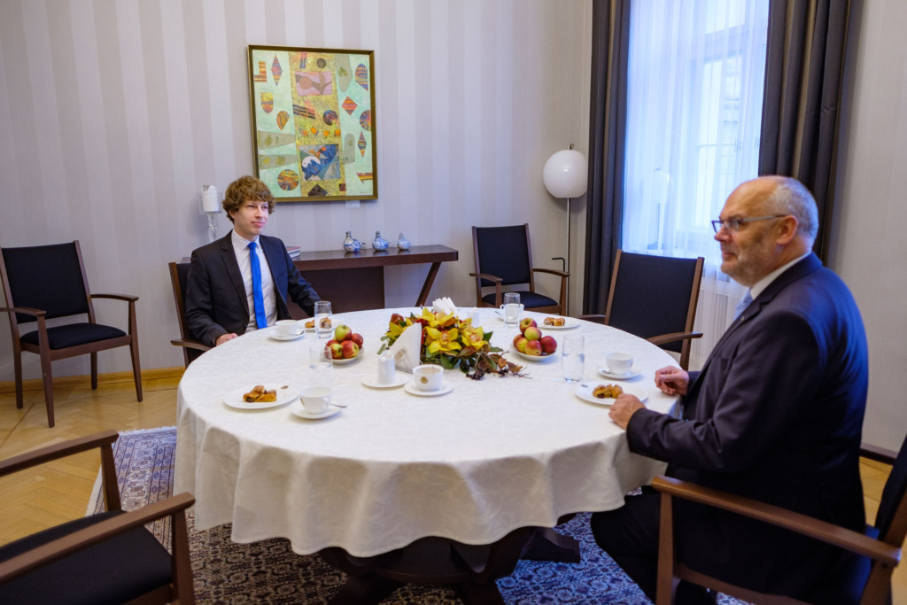 Vabariigi President Alar Karis kohtus täna tervise- ja tööminister Tanel Kiigega