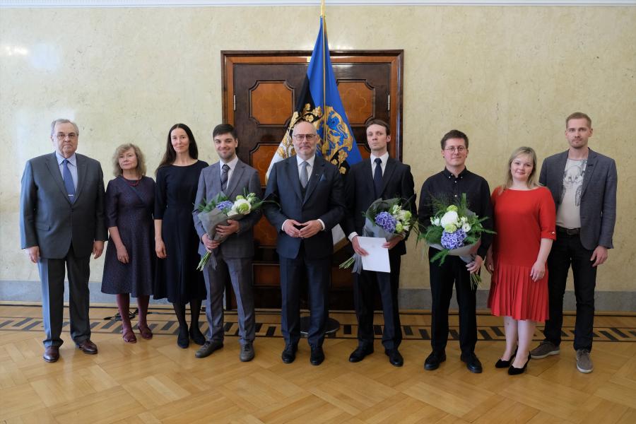 President Alar Karis noore teadlase preemiate üleandmisel: meie riigis on olemas teadmised ja suutlikkus Eesti jaoks oluliste probleemide lahendamiseks