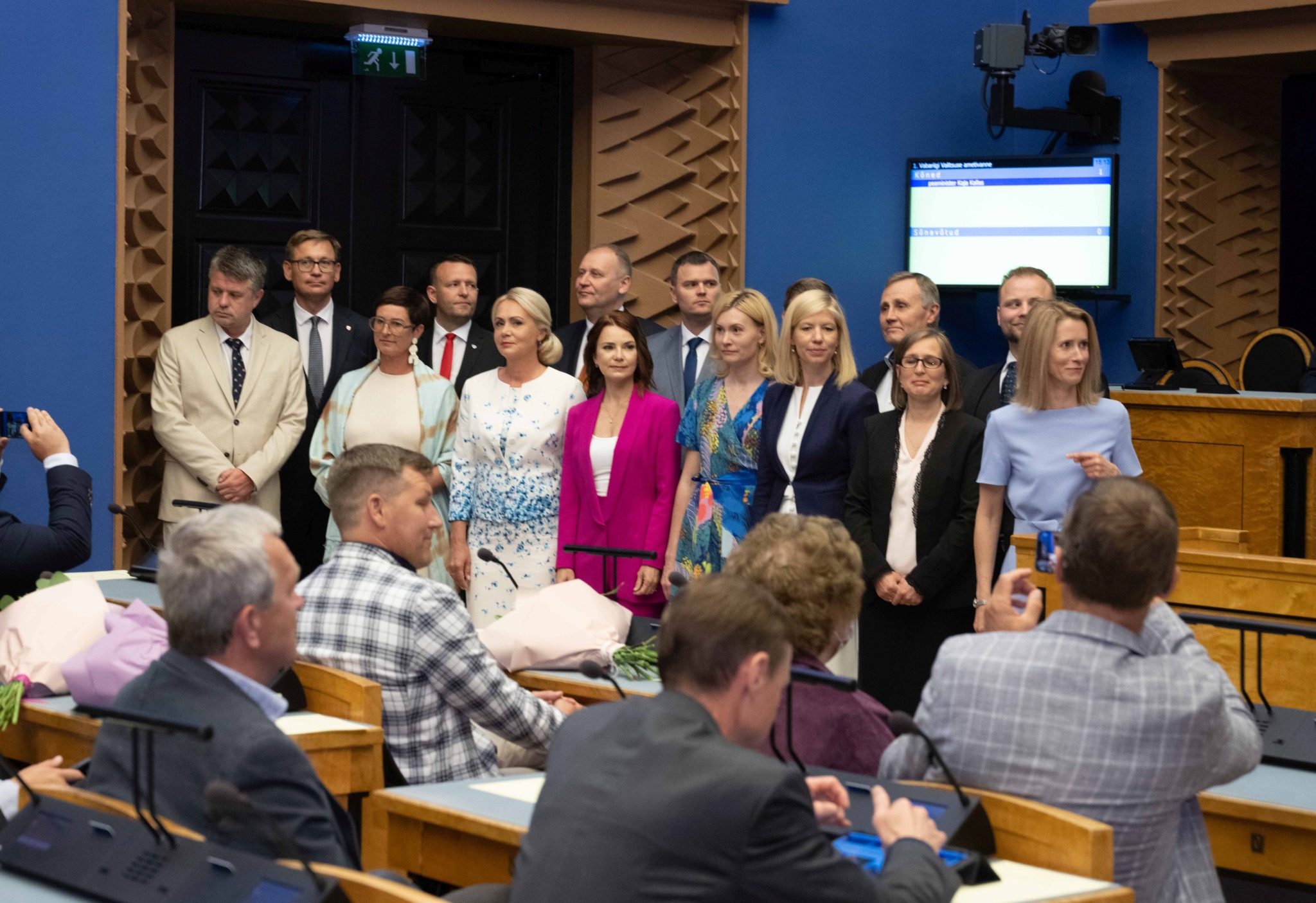 Valitsus andis Riigikogu ees ametivande