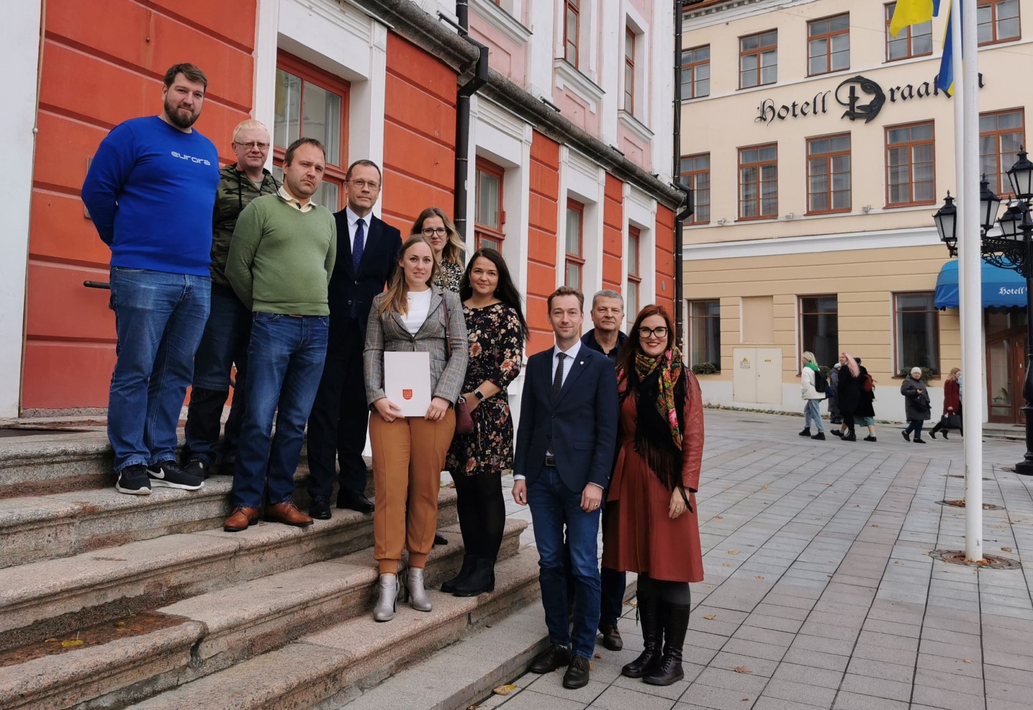 Tartu linnapea tänas Ukraina sõjapõgenikke nutiseadmetega varustanud vabatahtlikke