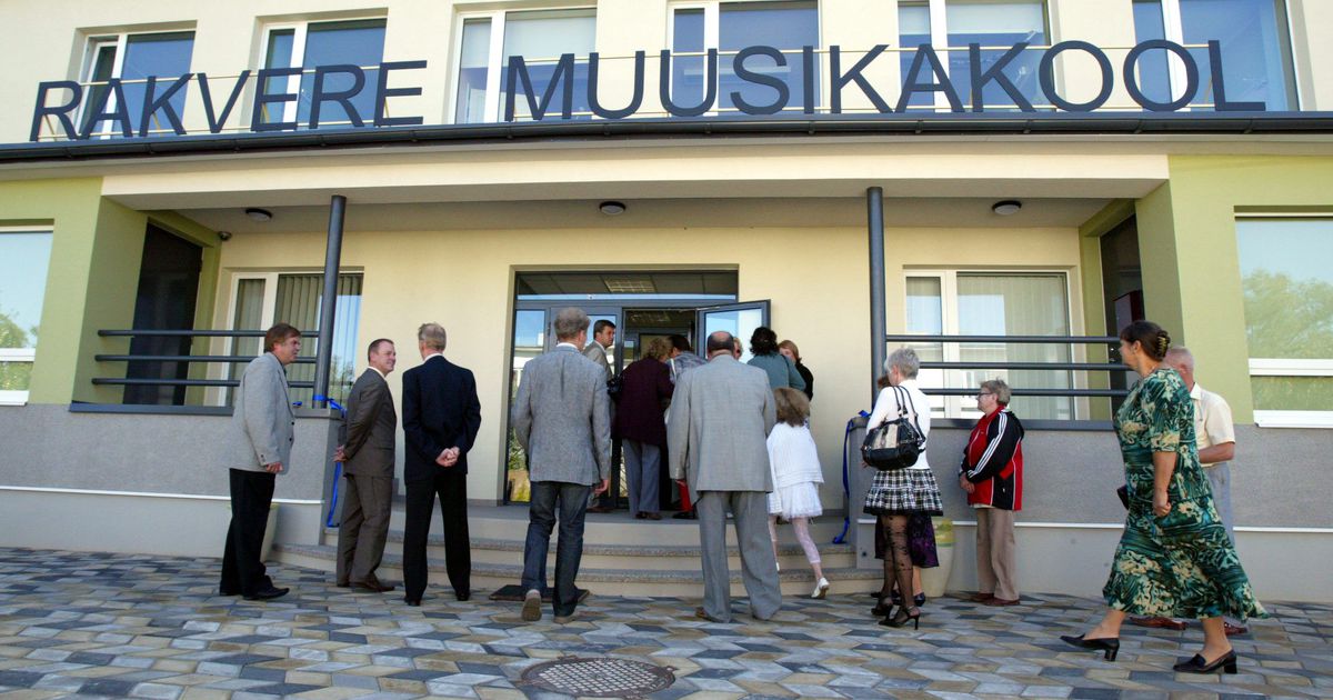 Hingemuusika hooaja lõppkontserdil Rootsi-Mihkli kirikus esinevad Rakvere muusikakooli õpilased