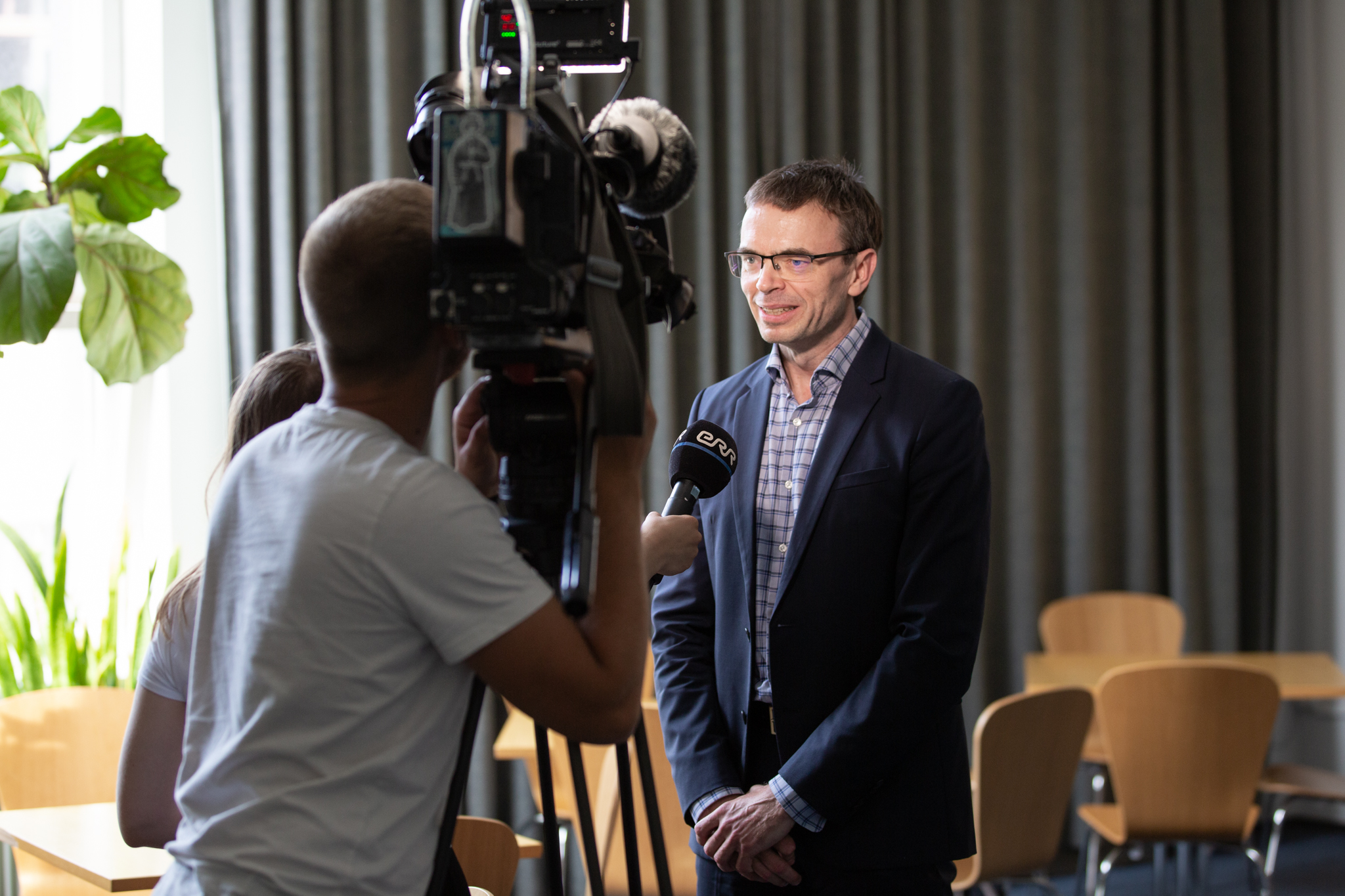 Kirjanike liidu romaanivõistluse võitjaks kuulutati Sven Mikser