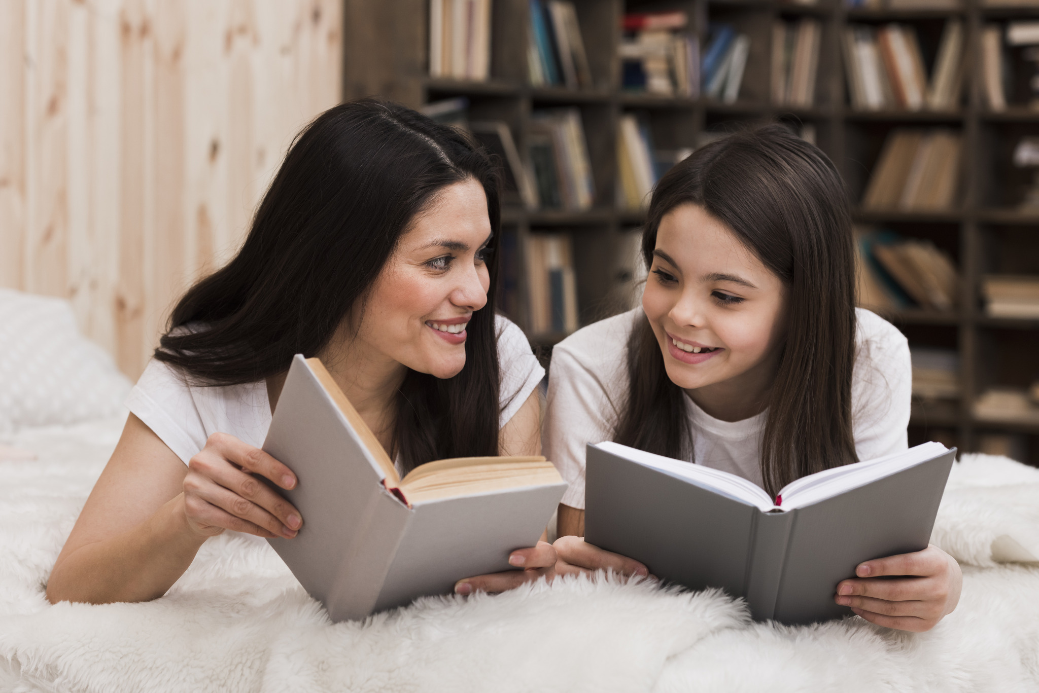 Tallinna Keskraamatukogus saavad lapsed harjutada eesti keeles lugemist koos lugemissõpradega