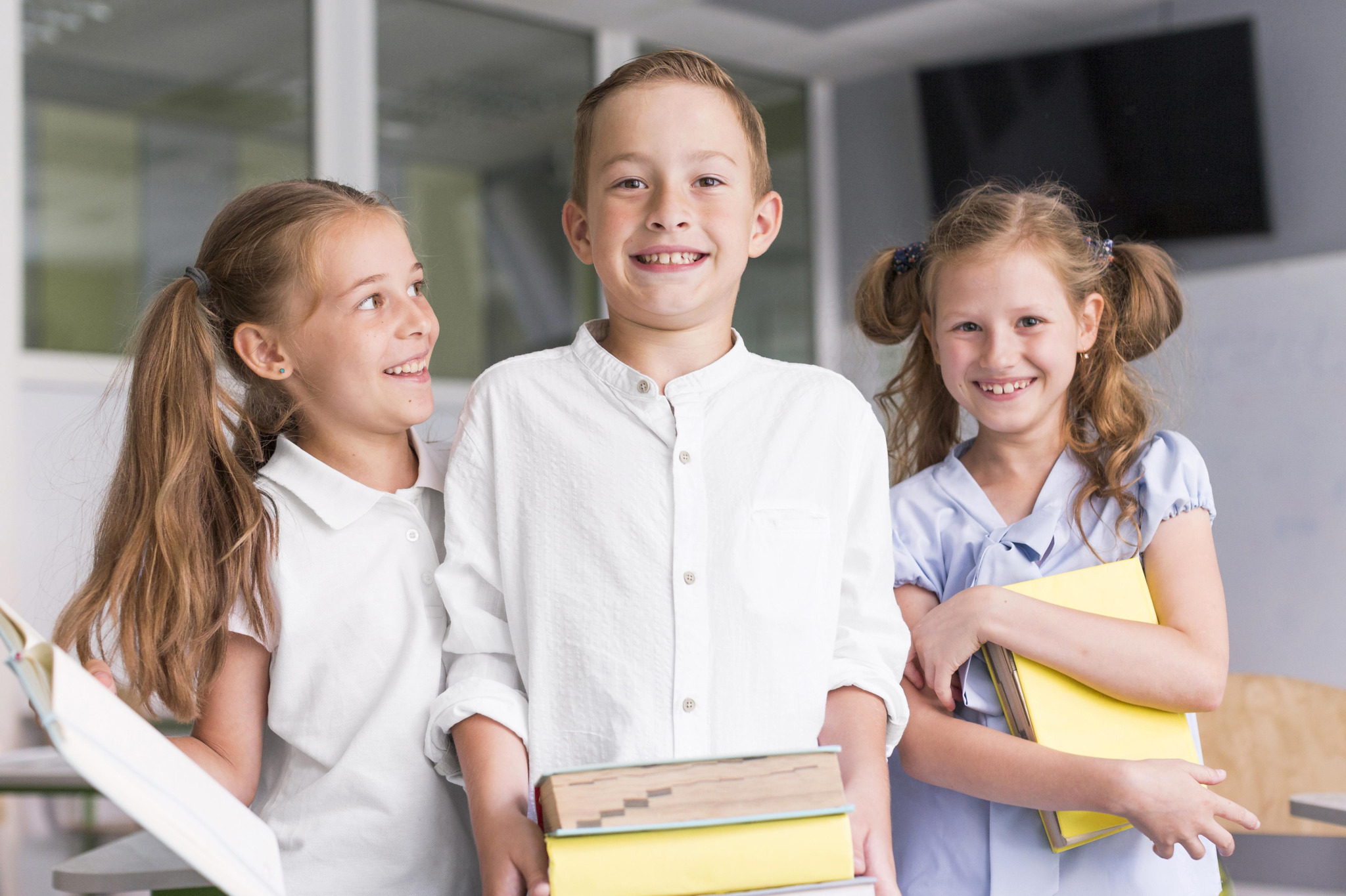 kids-being-happy-first-day-school